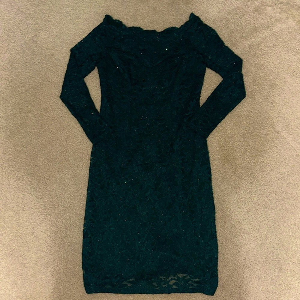 One by Eight Women’s Long Sleeve Lace Dress, Size 4, Excellent Condition!